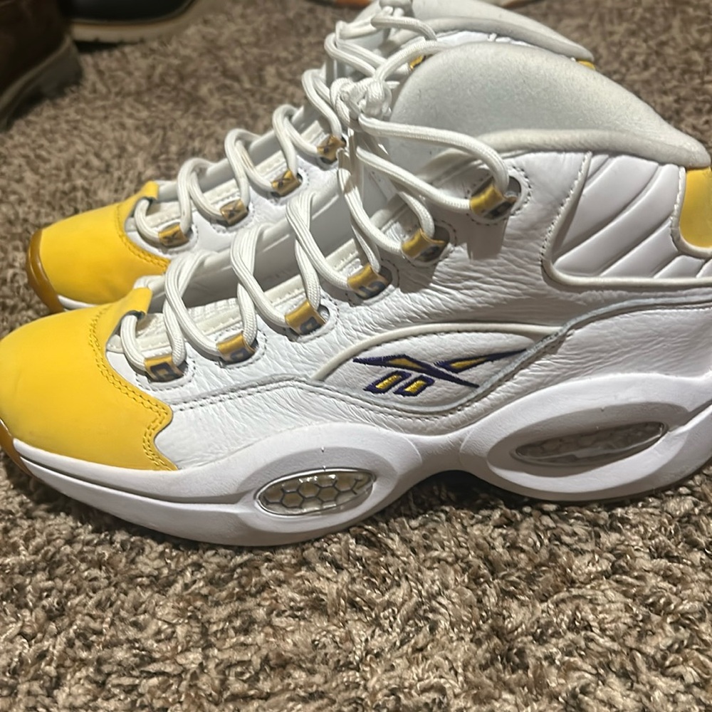 Men’s size 9
